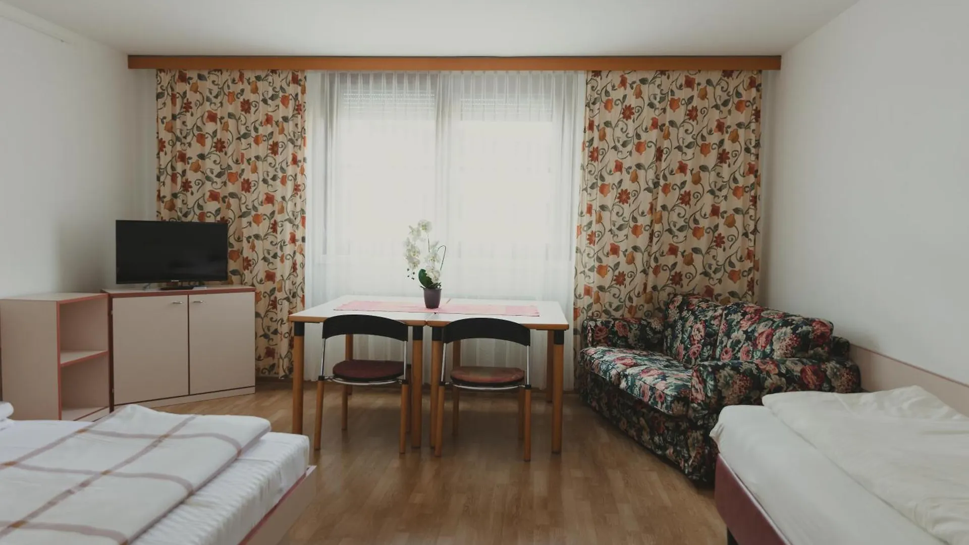 Sommerhotel Karwendel Инсбрук